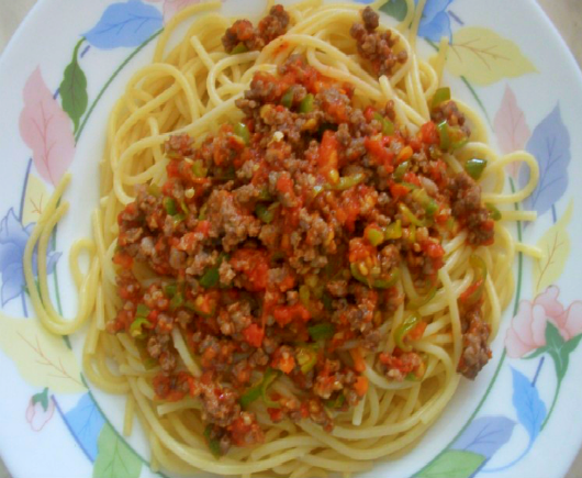 spagetti bolonez tarifi