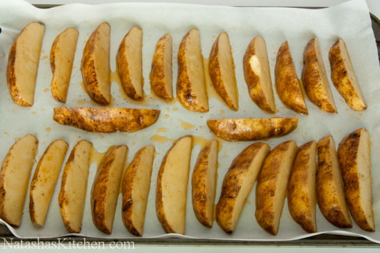 Fırında baharatlı elma dilim patates 