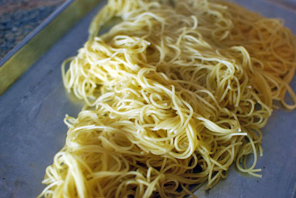 spagetti-sarmalli-karides-tarifi-3