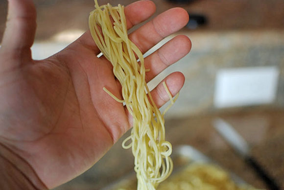 spagetti-sarmalli-karides-tarifi-4